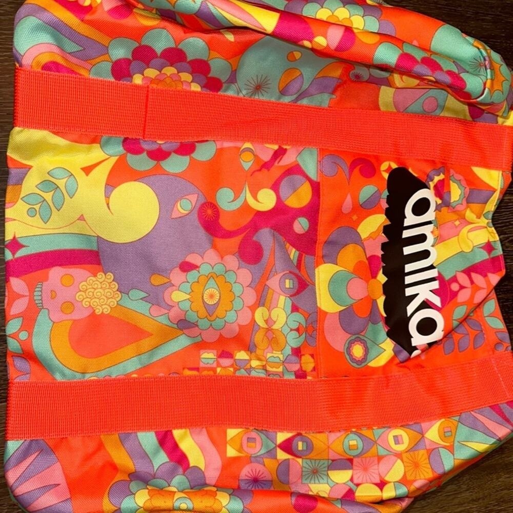 Amika duffle gym bag hair care travel over night‎